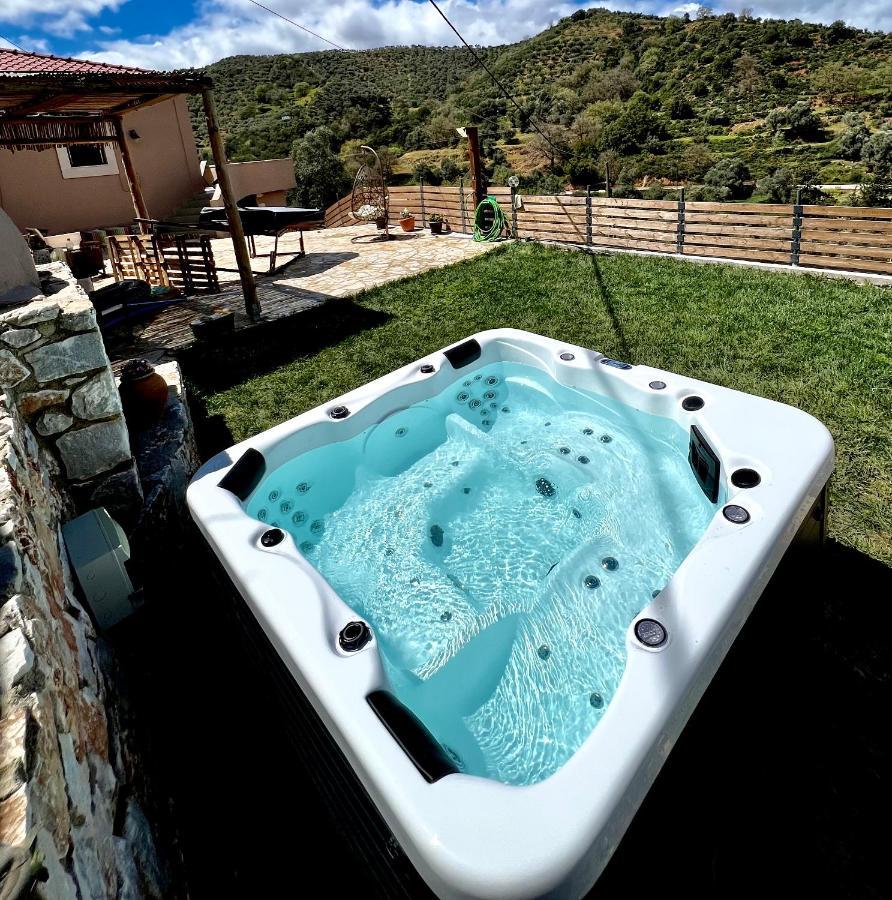Ampelos Cretan Villa - Private Pool & Heated Ozone Jacuzzi Yerolákkos Exteriér fotografie